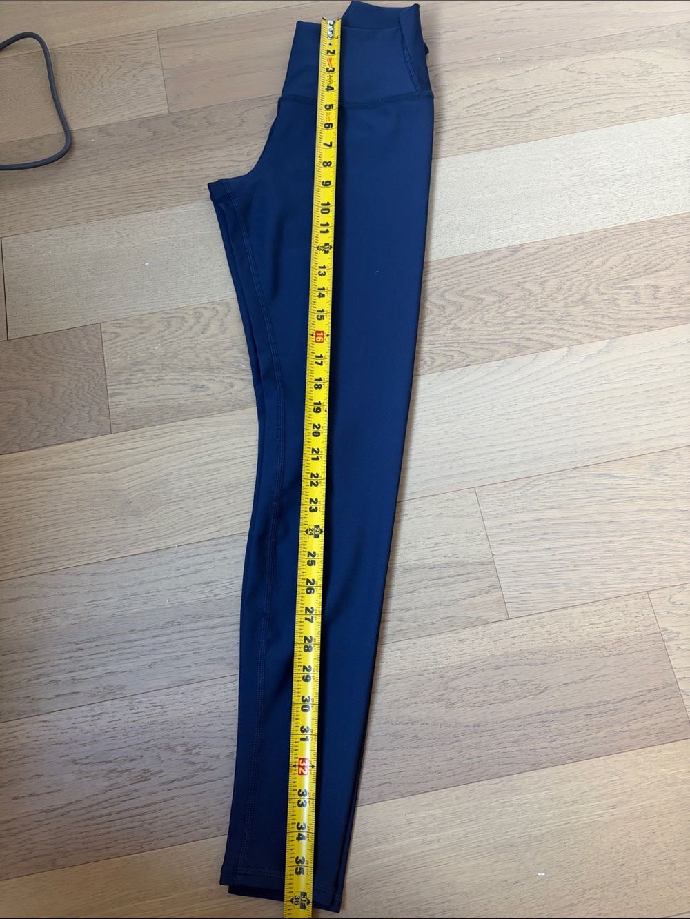 Alo Yoga Leggings - Picture 4 of 5